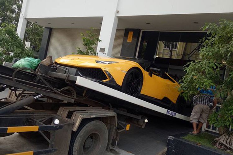 Lamborghini &quot;hang khung&quot; cua Cuong Do La ra Da Nang-Hinh-5